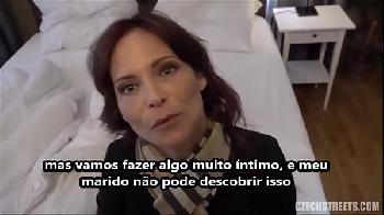 Vídeo legendado comendo a milf gostosa 